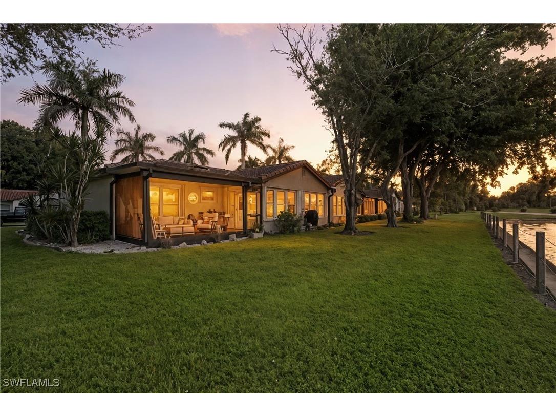 1037 Forest Lakes Drive #8D Naples FL 34105 225074736 image28