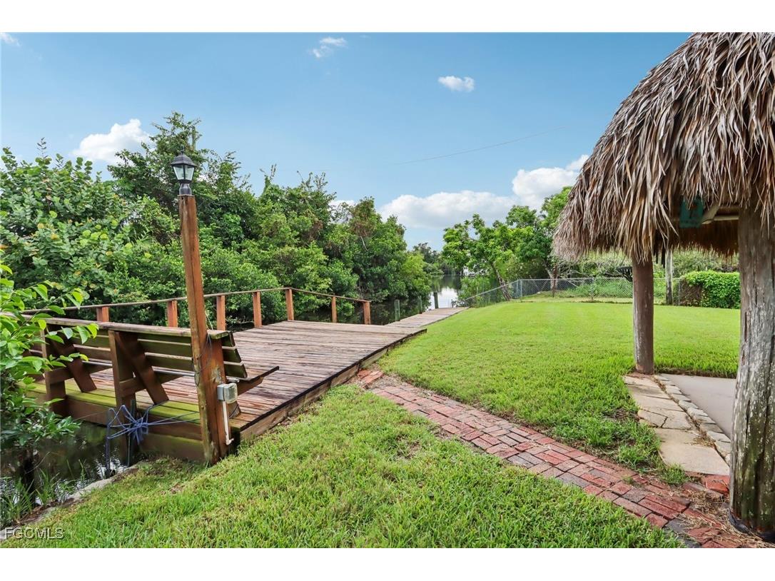 1037 Ione Drive Fort Myers FL 33919 2025011037 image11