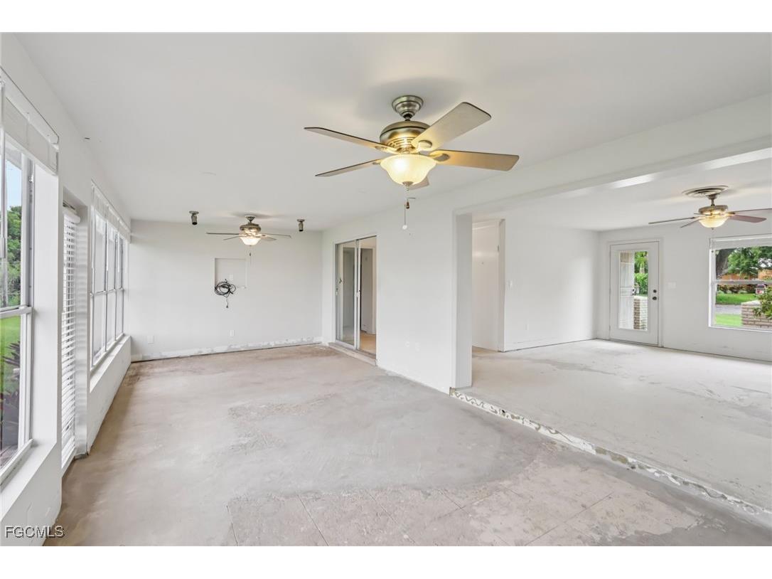 1037 Ione Drive Fort Myers FL 33919 2025011037 image18