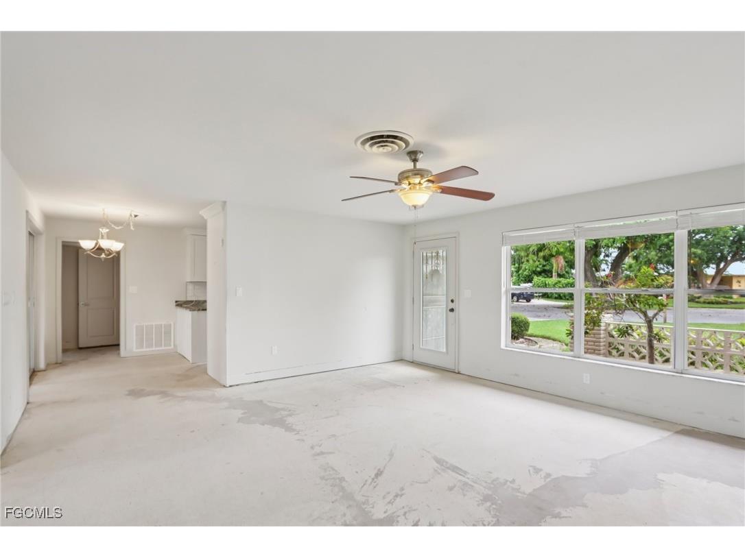 1037 Ione Drive Fort Myers FL 33919 2025011037 image21