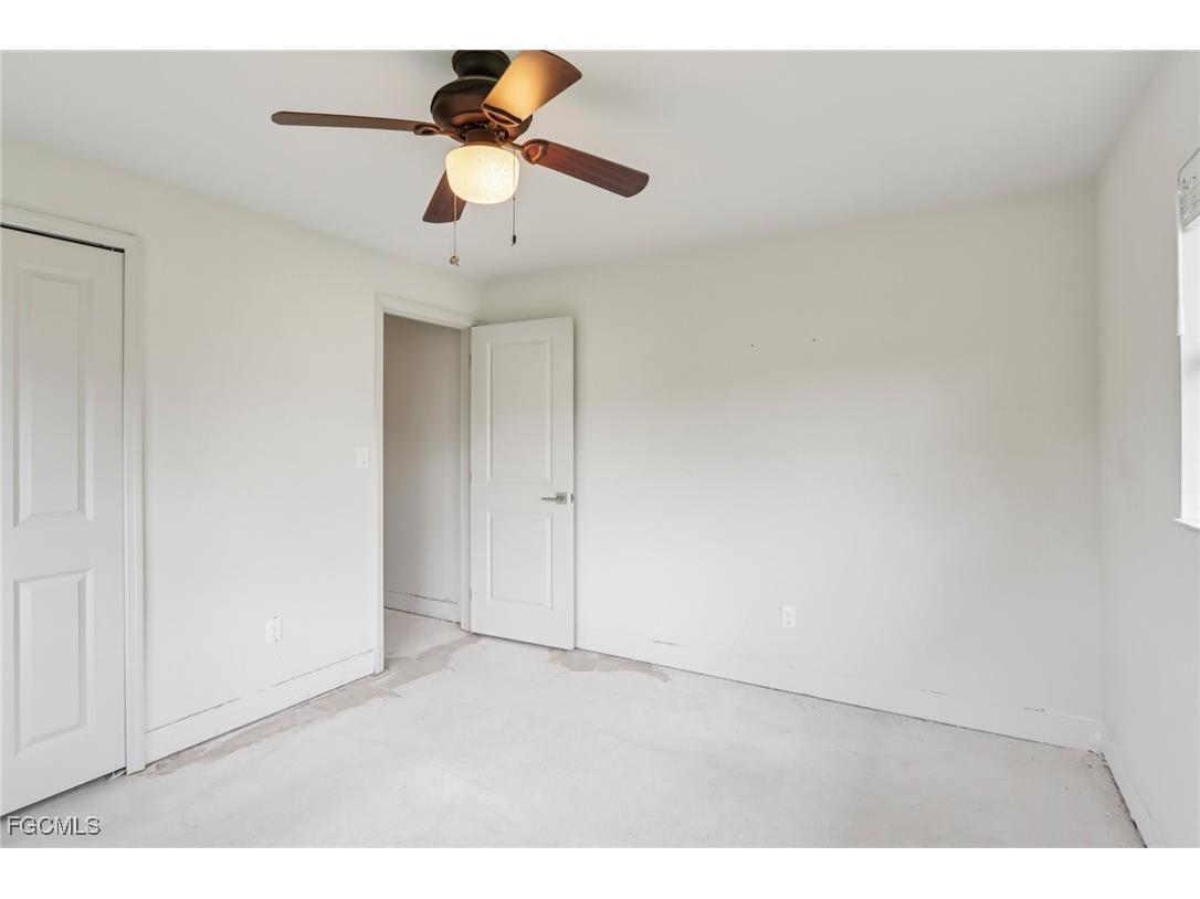 1037 Ione Drive Fort Myers FL 33919 2025011037 image24