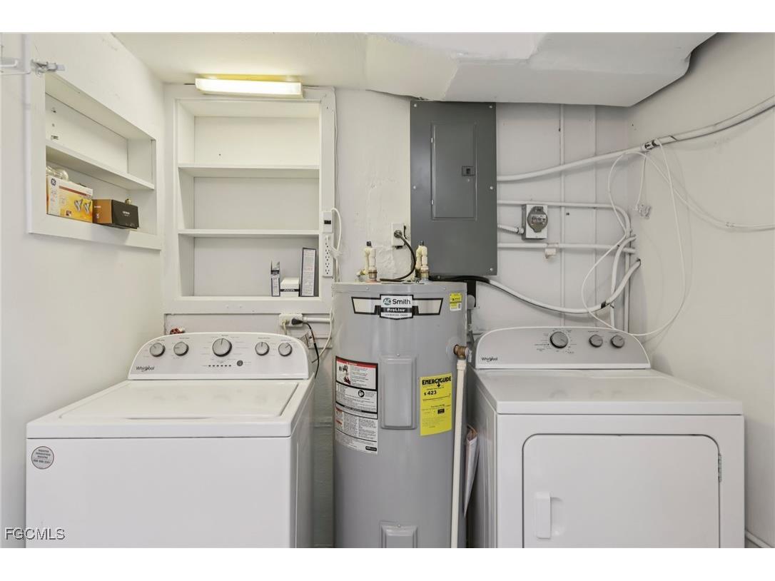 1037 Ione Drive Fort Myers FL 33919 2025011037 image28