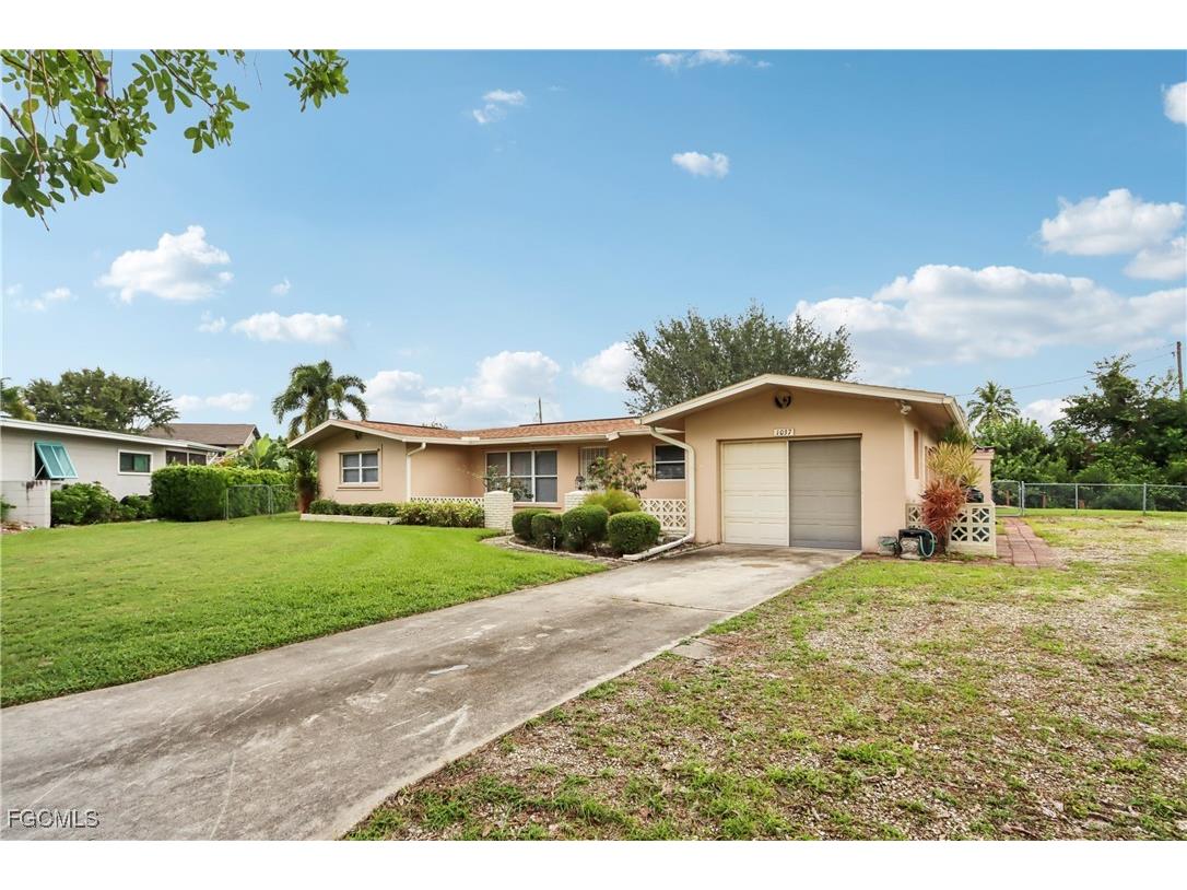 1037 Ione Drive Fort Myers FL 33919 2025011037 image35