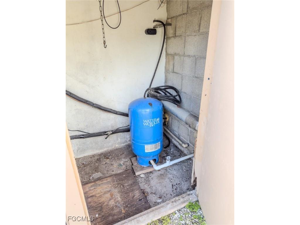 1037 Ione Drive Fort Myers FL 33919 2025011037 image41