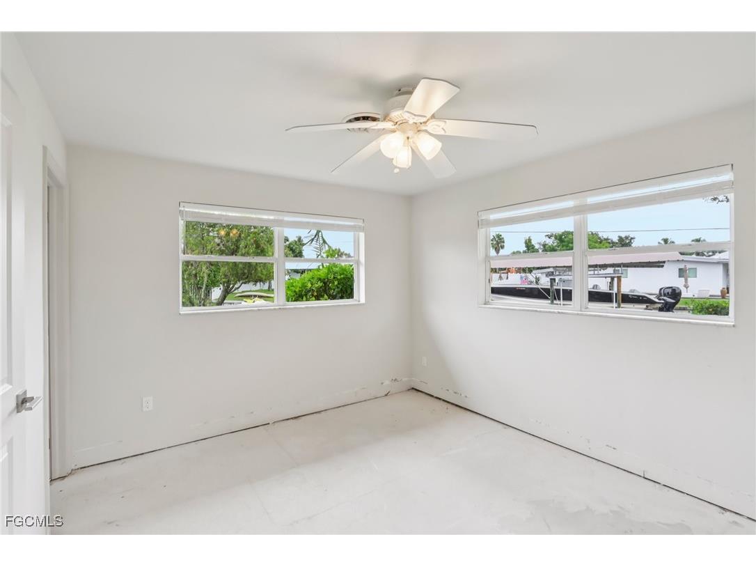 1037 Ione Drive Fort Myers FL 33919 2025011037 image6