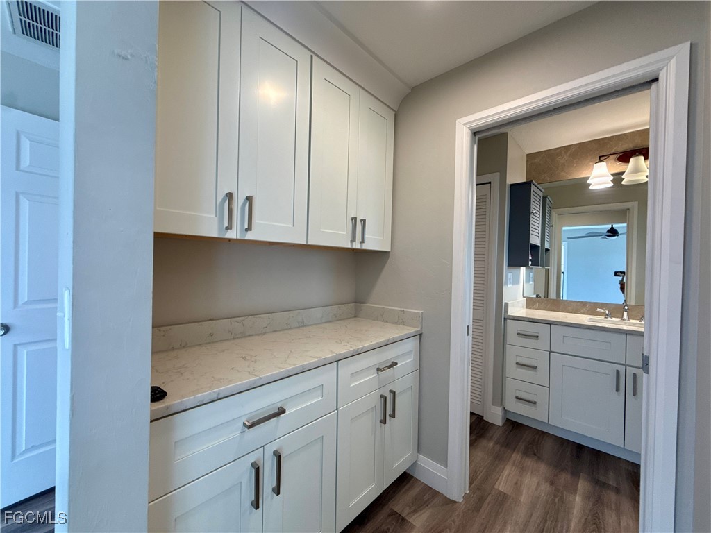 1038 NE Van Loon Terrace Cape Coral FL 33909 2025023668 image17