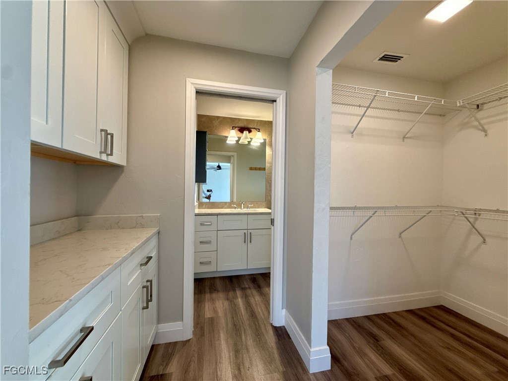 1038 NE Van Loon Terrace Cape Coral FL 33909 2025023668 image18