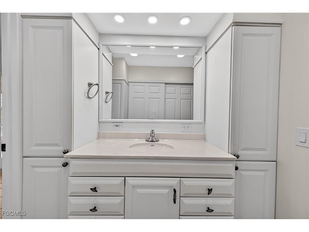 1038 SE 30th Street Cape Coral FL 33904 2025022718 image29