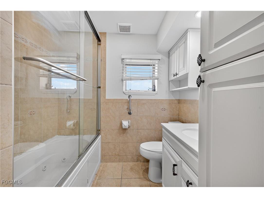 1038 SE 30th Street Cape Coral FL 33904 2025022718 image32