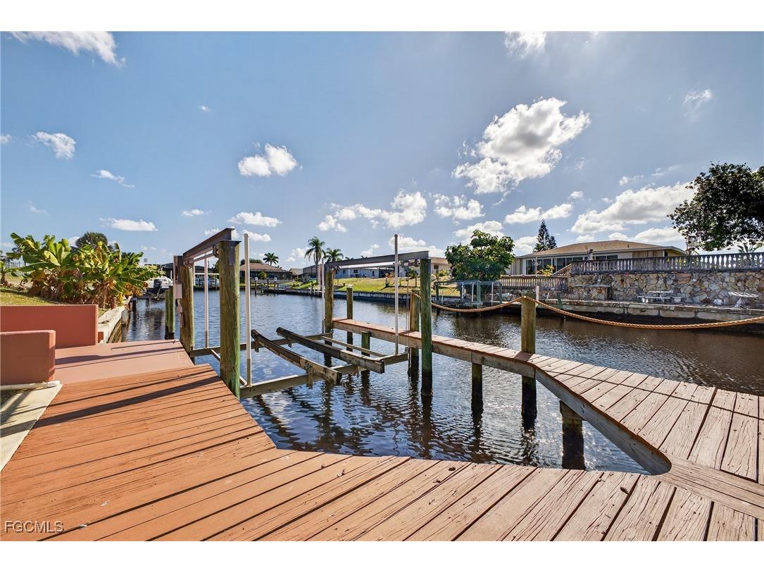 1038 SE 30th Street Cape Coral FL 33904 2025022718 image40