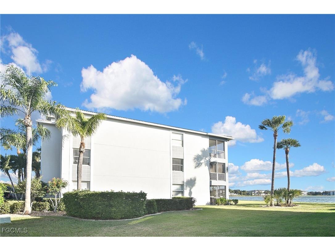 10381 Butterfly Palm Drive #915 Fort Myers FL 33966 2025024217 image35