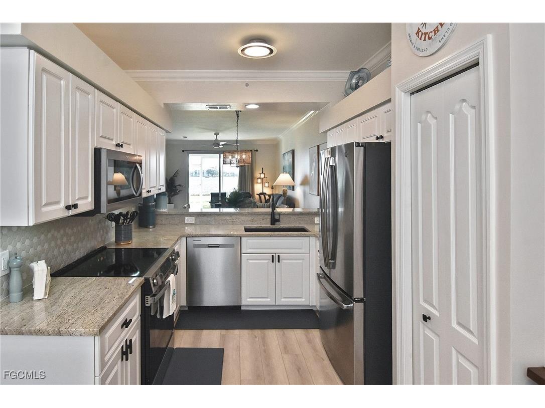 10381 Butterfly Palm Drive #915 Fort Myers FL 33966 2025024217 image8