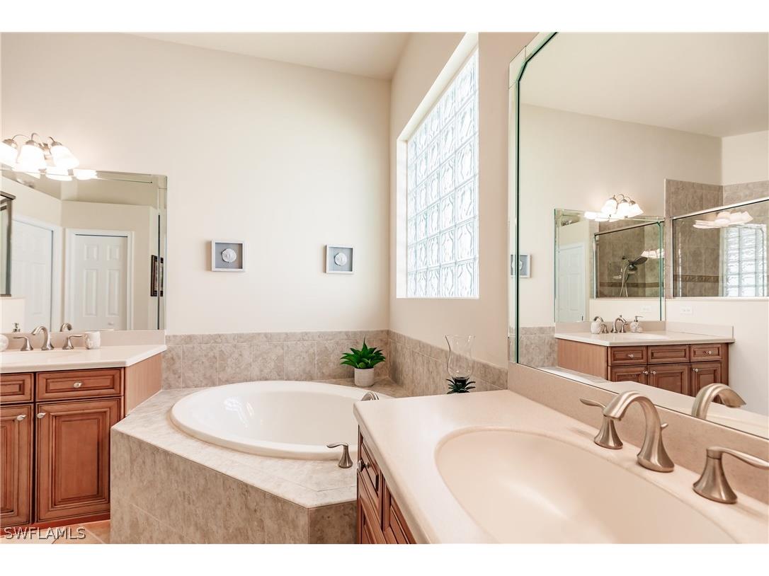 10381 Heritage Bay Boulevard Naples FL 34120 226010342 image24