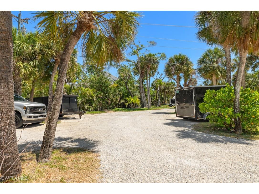 1039 & 1041 Periwinkle Way Sanibel FL 33957 225043990 image21