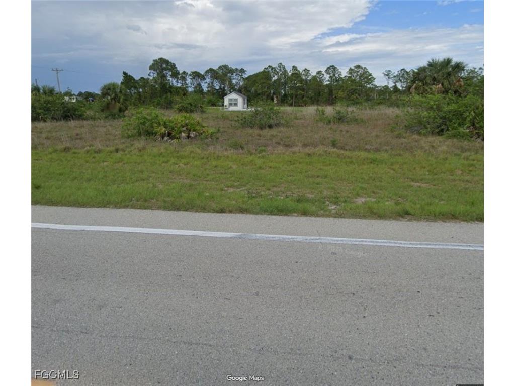 1039 Bell Boulevard S Lehigh Acres FL 33974 2025022986 image9