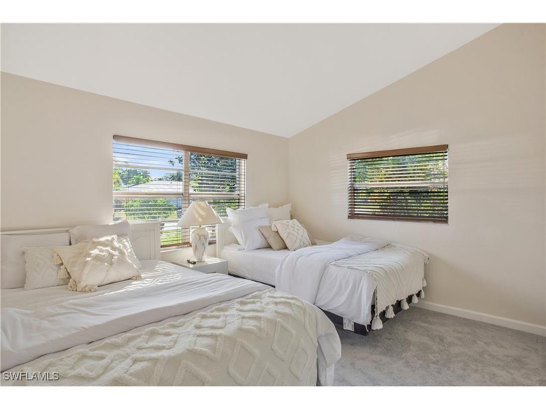 1039 Cardinal Street Naples FL 34104 224084861 image18