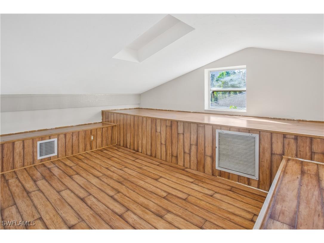 1039 Cardinal Street Naples FL 34104 224084861 image23