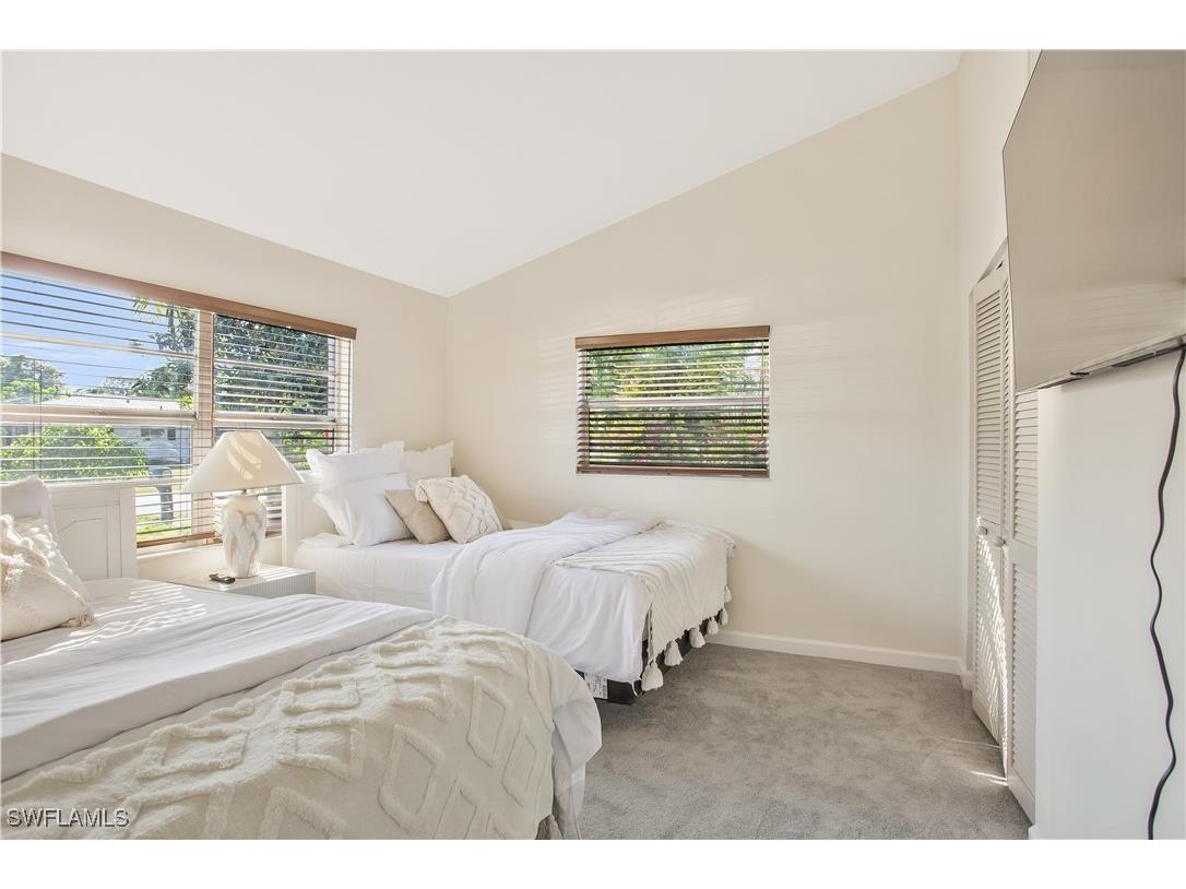 1039 Cardinal Street Naples FL 34104 224084861 image25