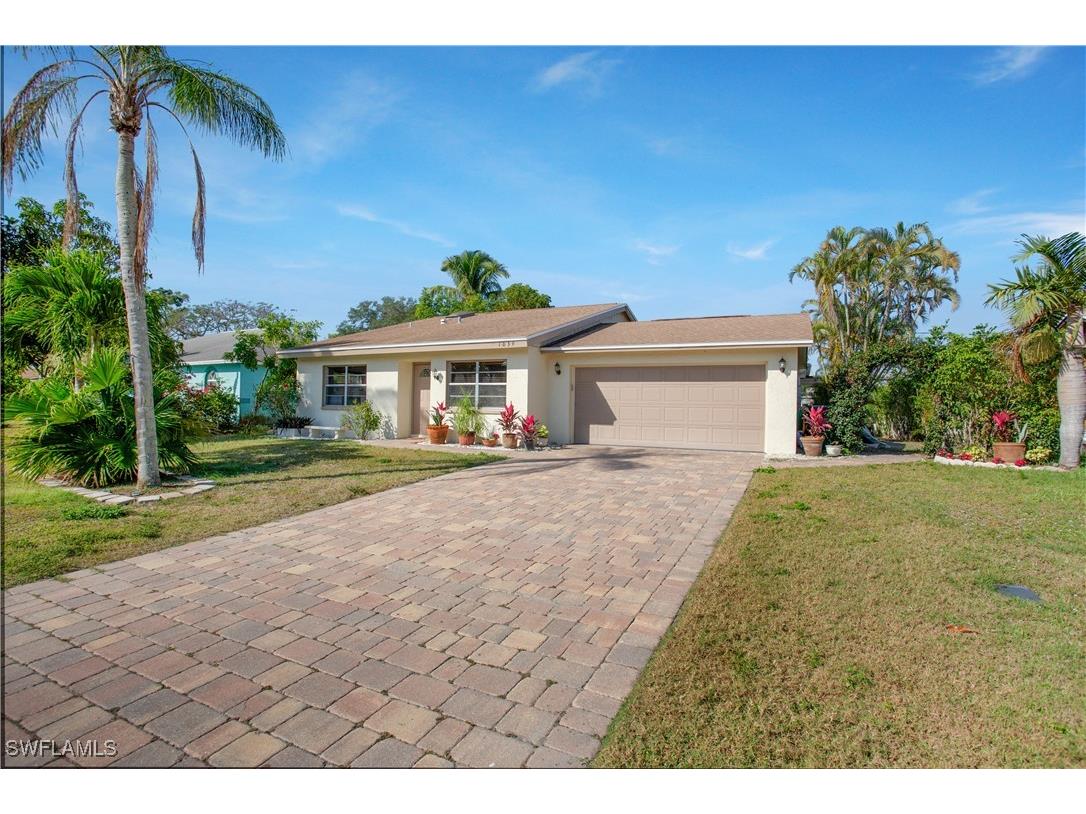 1039 Cardinal Street Naples FL 34104 224084861 image27