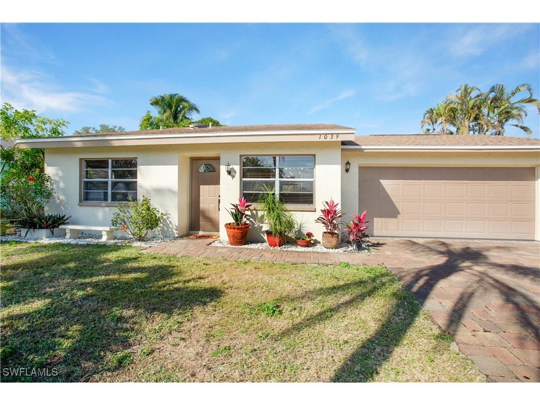 1039 Cardinal Street Naples FL 34104 224084861 image29