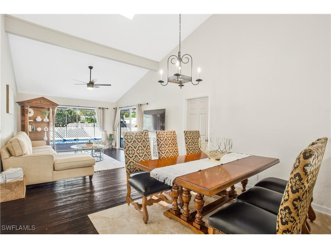 1039 Cardinal Street Naples FL 34104 224084861 image4