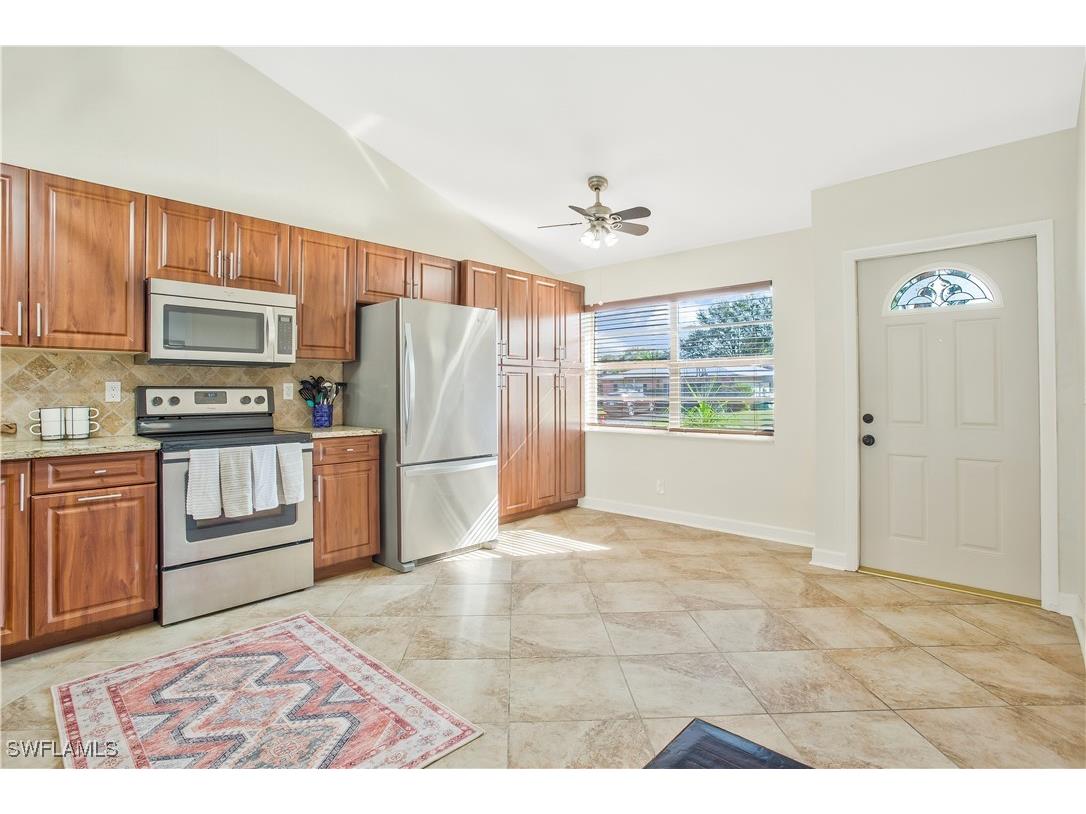 1039 Cardinal Street Naples FL 34104 224084861 image8