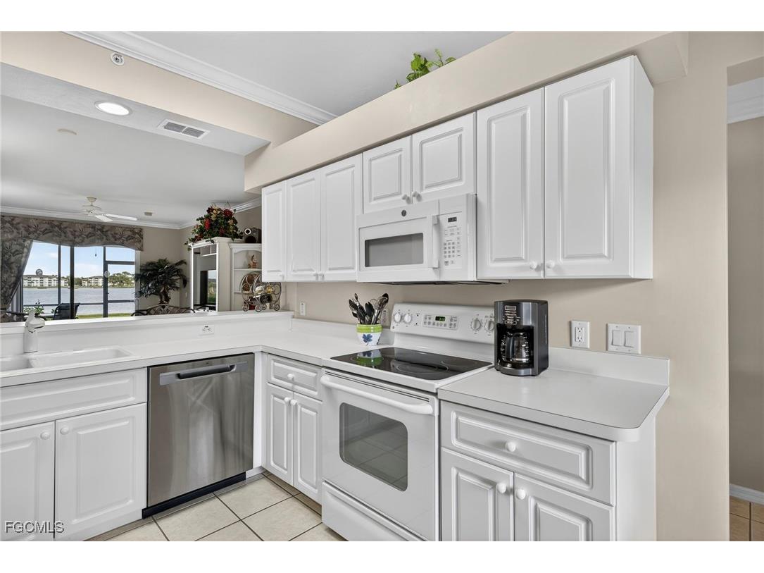 10391 Butterfly Palm Drive #1014 Fort Myers FL 33966 2025011865 image8