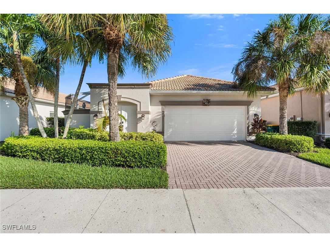 104 Glen Eagle Circle Naples FL 34104 226005362 image1