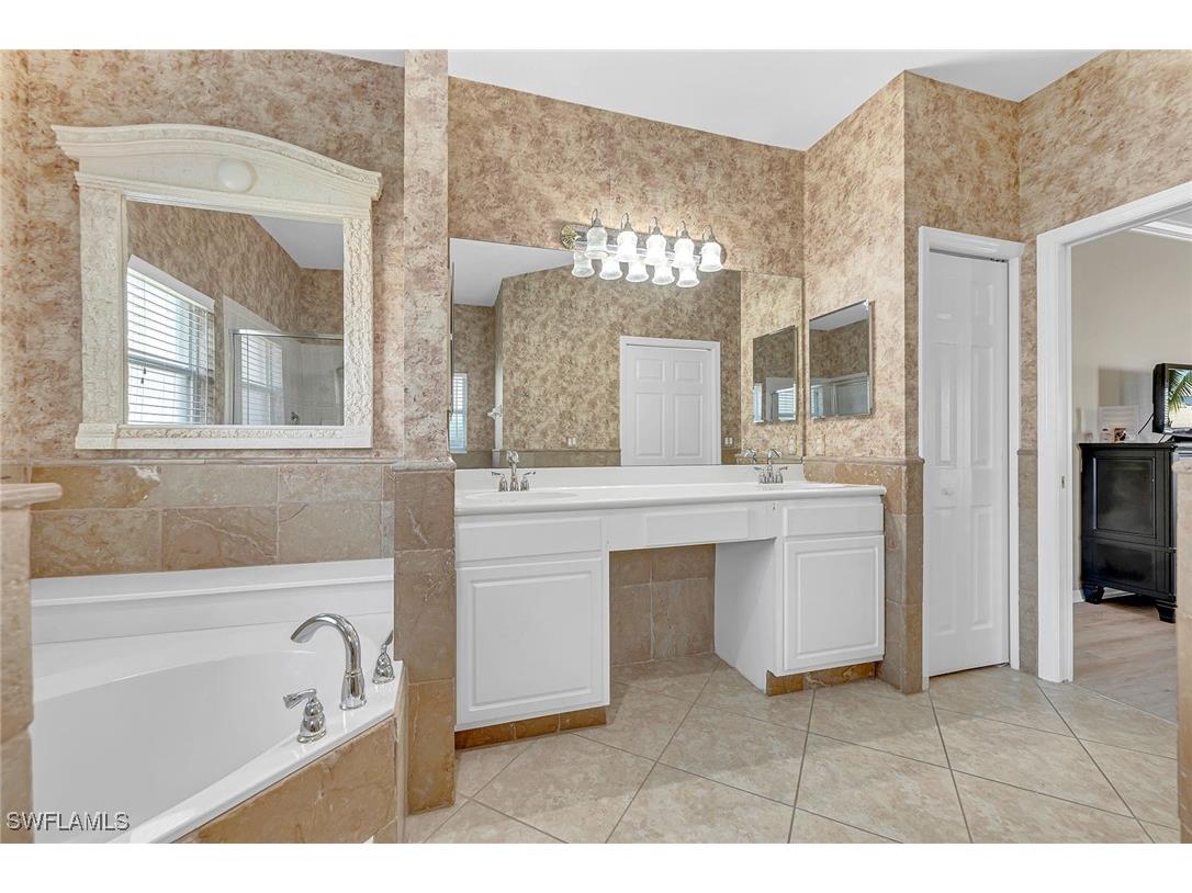 104 Glen Eagle Circle Naples FL 34104 226005362 image18