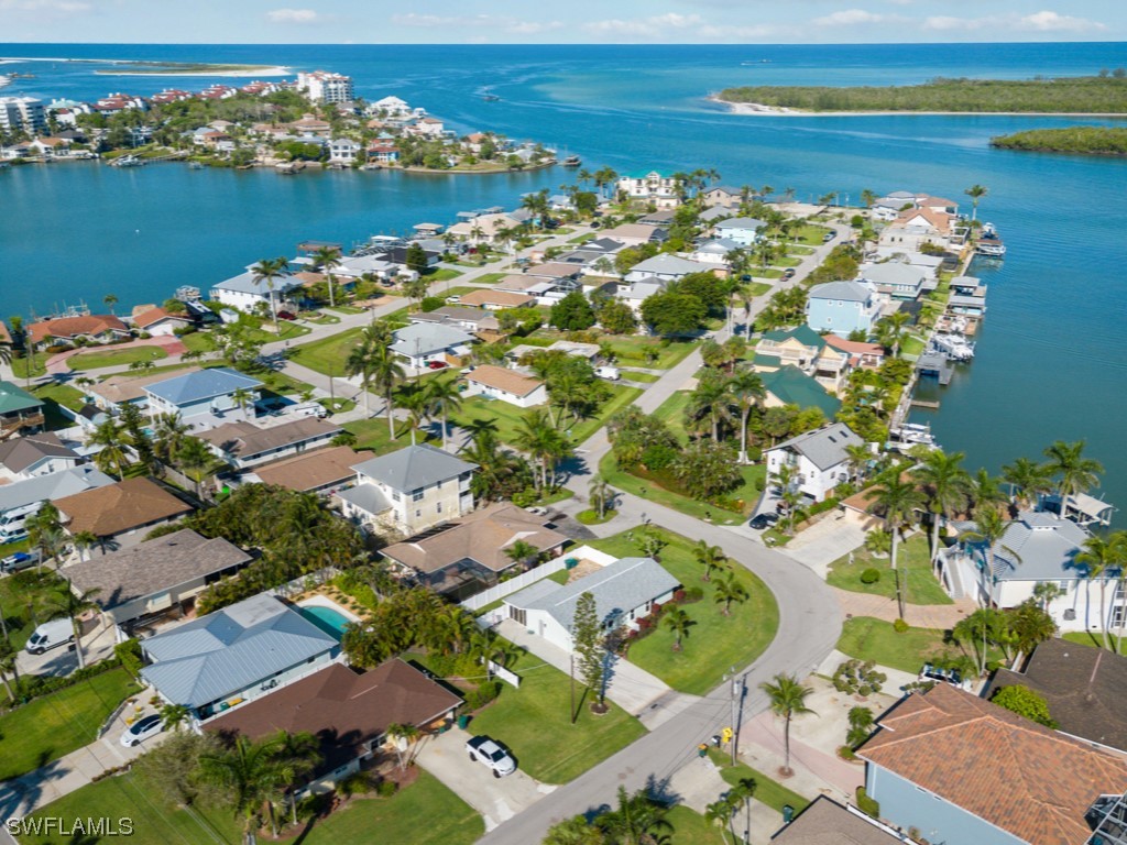 104 Jamaica Drive Naples FL 34113 224021947 image1