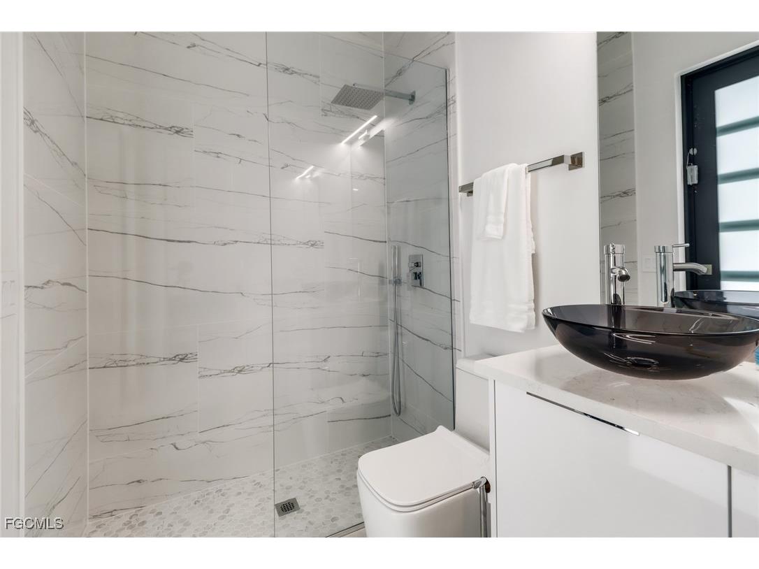 104 NE 6th Street Cape Coral FL 33909 2025000619 image27