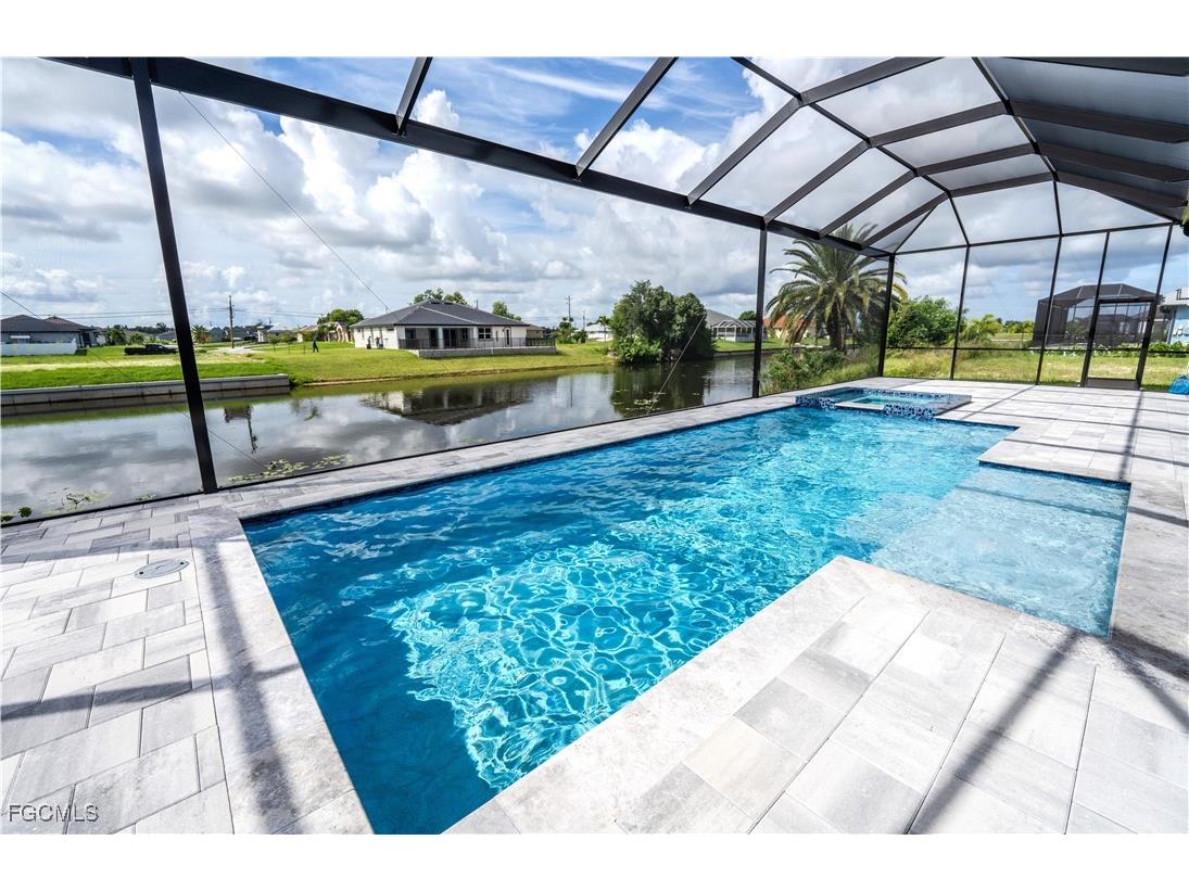 104 NE 6th Street Cape Coral FL 33909 2025000619 image3