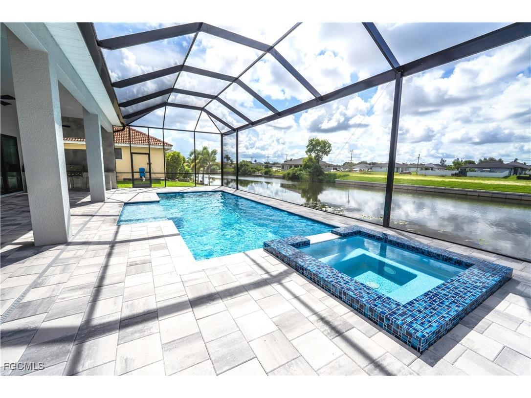 104 NE 6th Street Cape Coral FL 33909 2025000619 image4