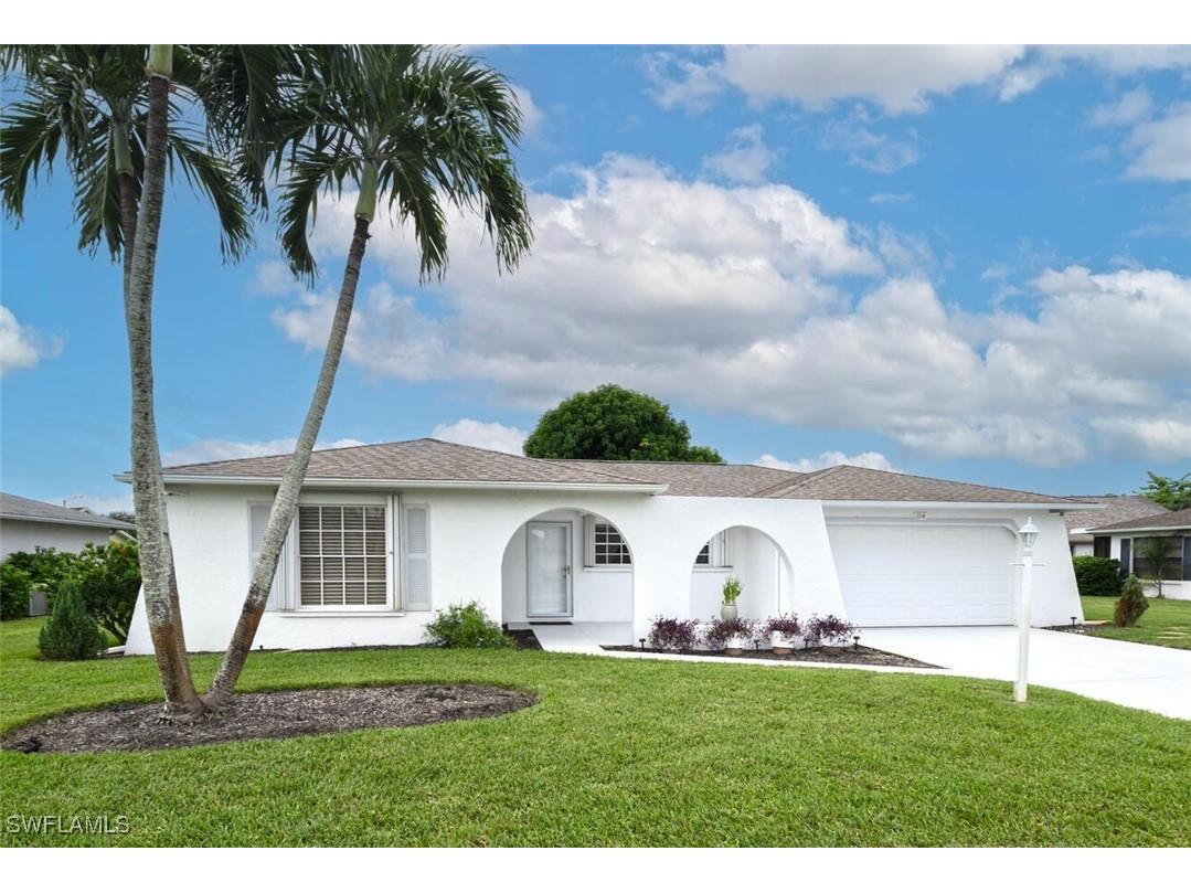 104 Picardy Court Naples FL 34112 225070973 image1