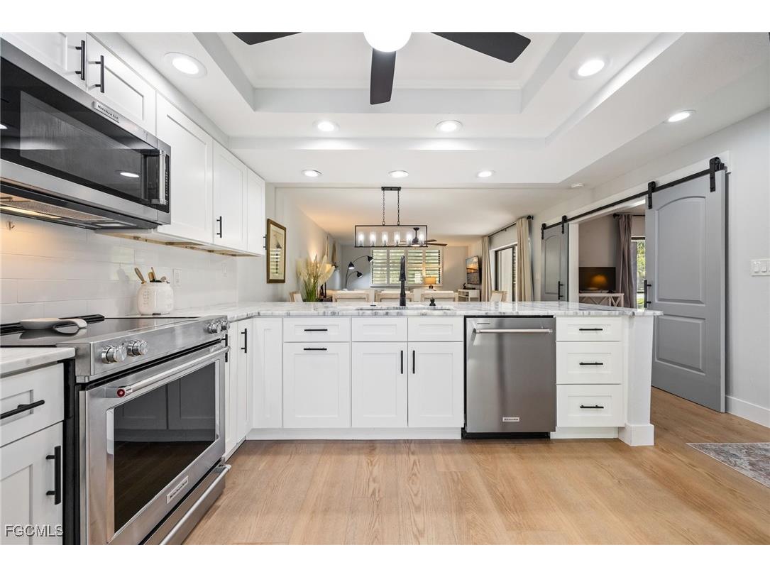 104 Pinebrook Drive Fort Myers FL 33907 2025015611 image4