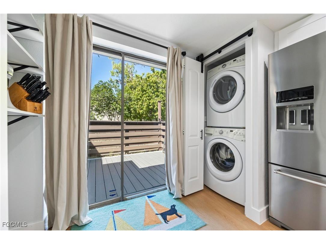 104 Pinebrook Drive Fort Myers FL 33907 2025015611 image6