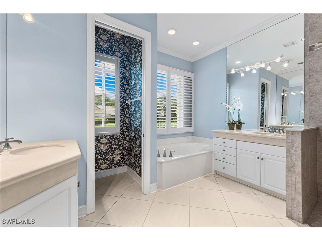 104 Via Napoli Naples FL 34105 225067508 image23