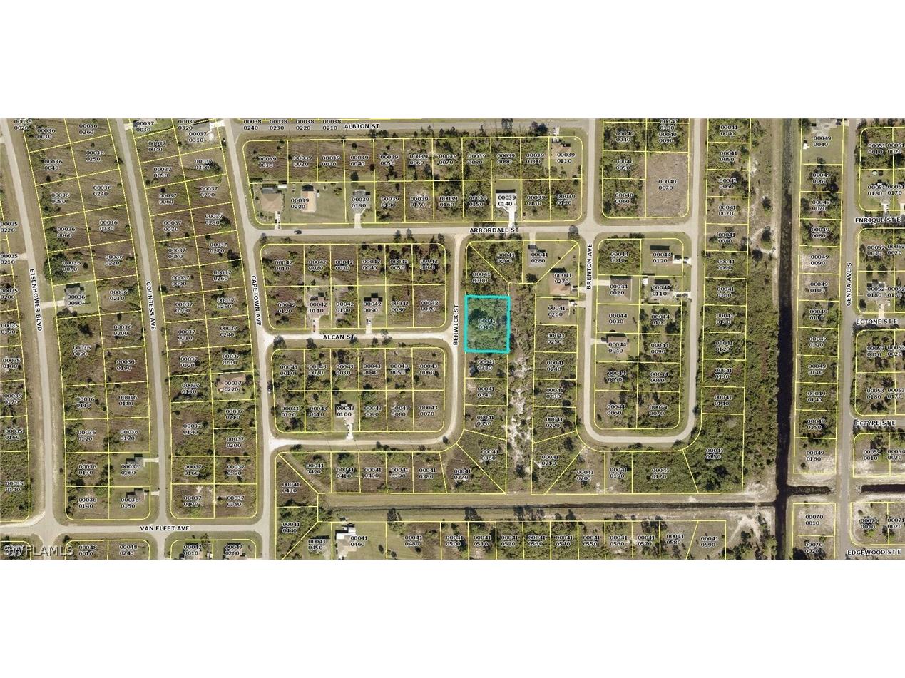 1040 Berwick Street Lehigh Acres FL 33974 221086511 image1