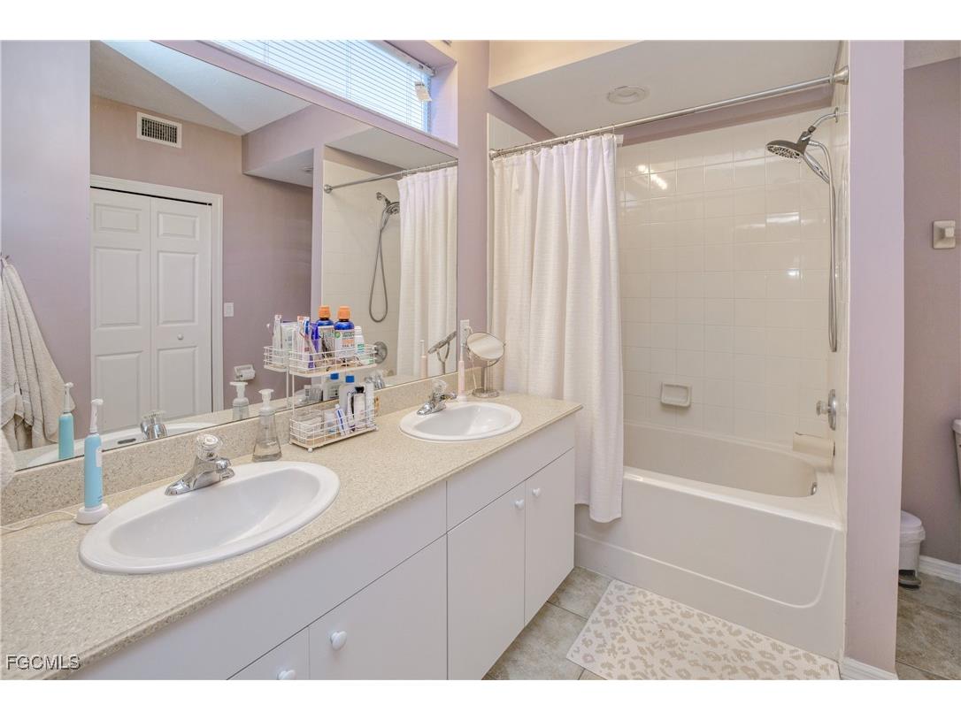 1040 Hancock Creek South Boulevard #101 Cape Coral FL 33909 2025017424 image14