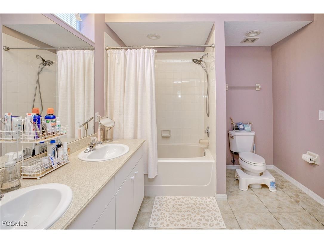 1040 Hancock Creek South Boulevard #101 Cape Coral FL 33909 2025017424 image15