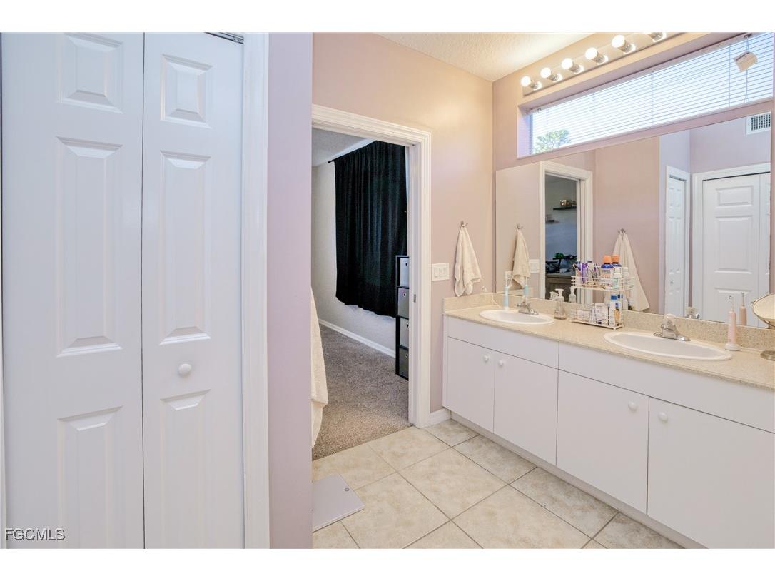 1040 Hancock Creek South Boulevard #101 Cape Coral FL 33909 2025017424 image16