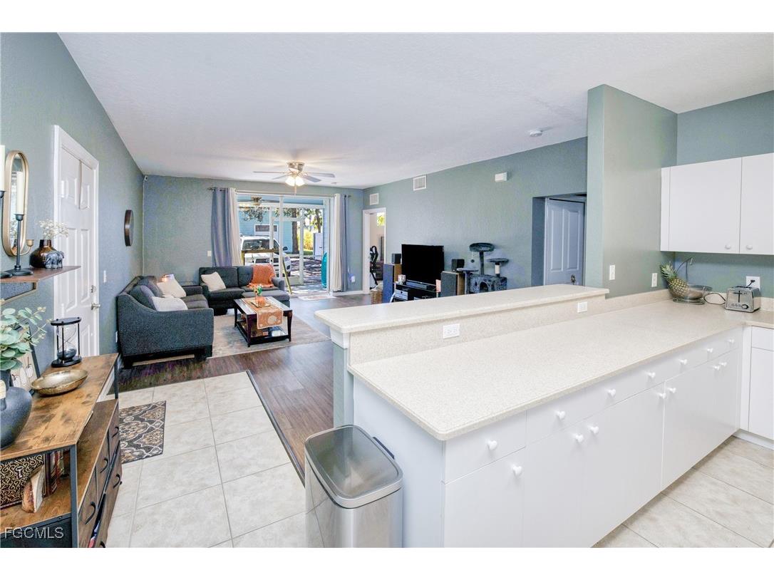 1040 Hancock Creek South Boulevard #101 Cape Coral FL 33909 2025017424 image7