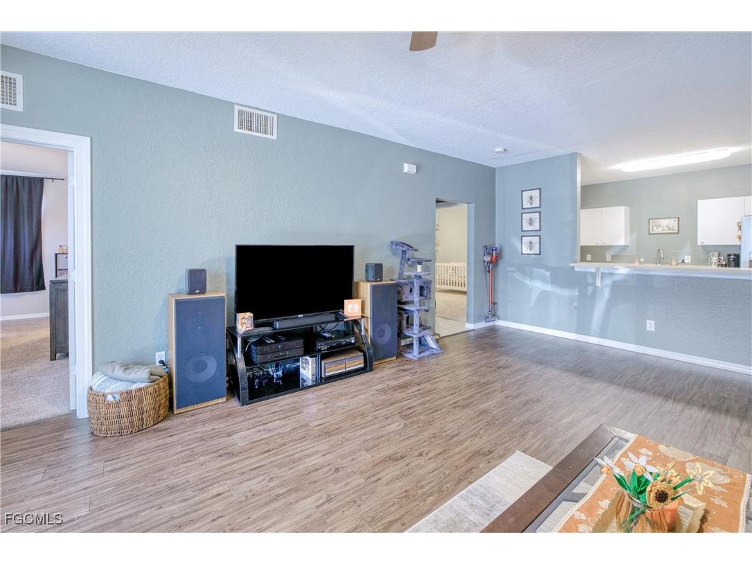 1040 Hancock Creek South Boulevard #101 Cape Coral FL 33909 2025017424 image9