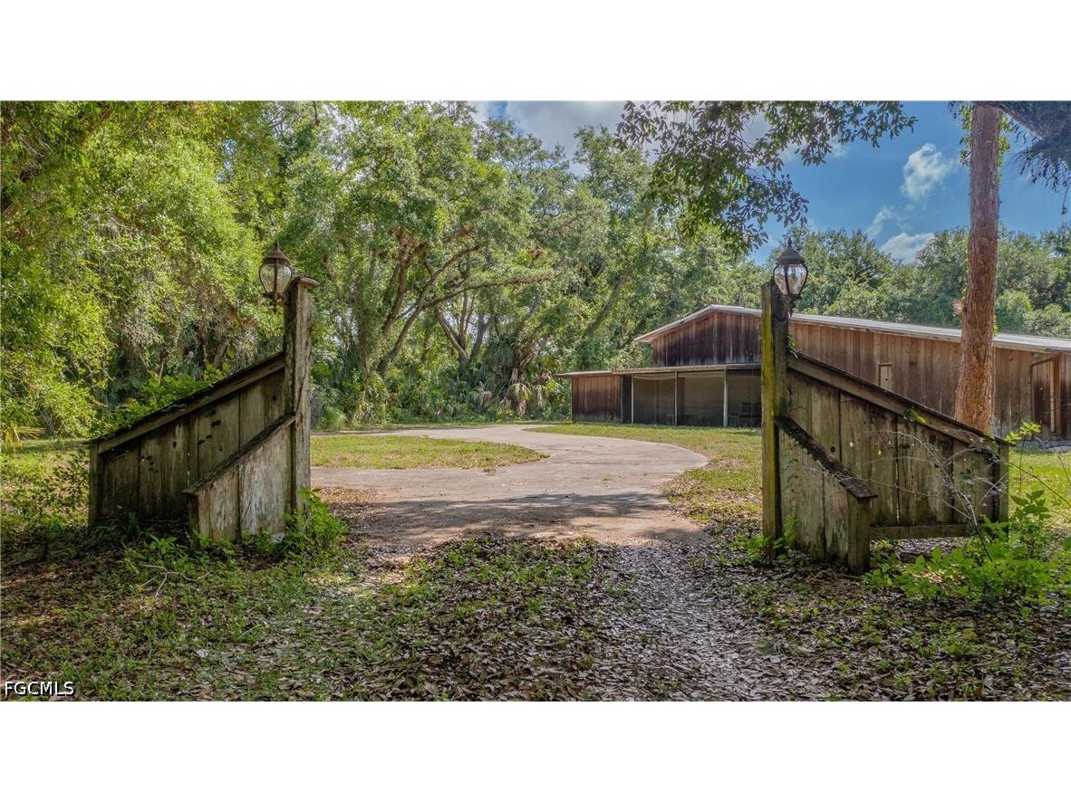 1040 Kirby Thompson Road Labelle FL 33935 2026018467 image8