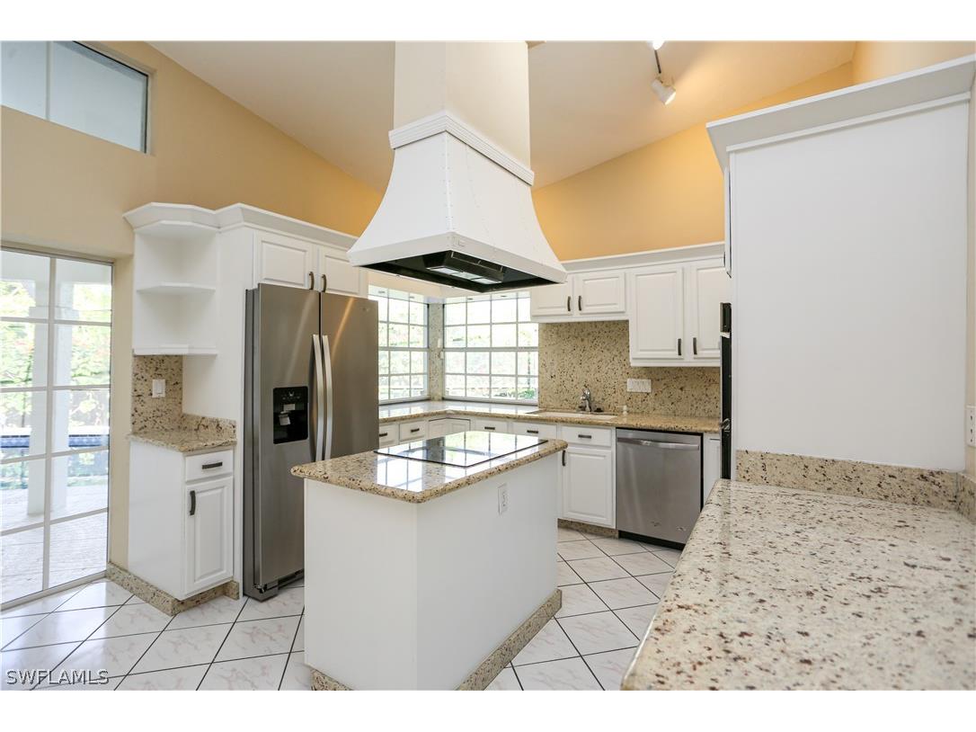 1040 Moon Lake Drive Naples FL 34104 224056573 image1