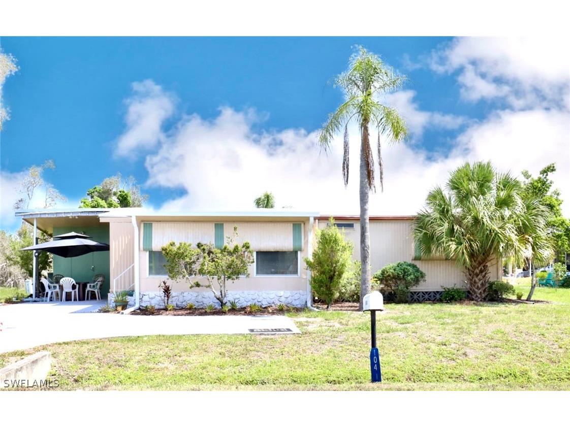 1041 Laurel Drive North Fort Myers FL 33917 224047782 image1