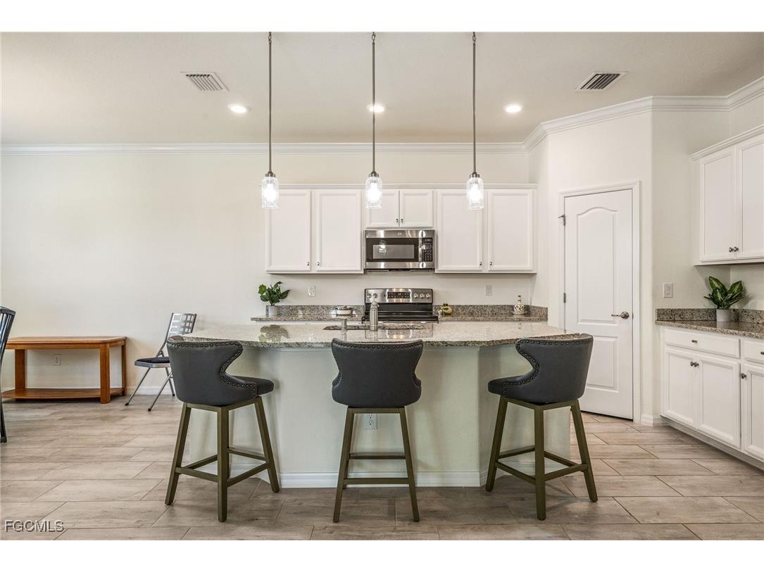 10410 Prato Drive Fort Myers FL 33913 2025024423 image1