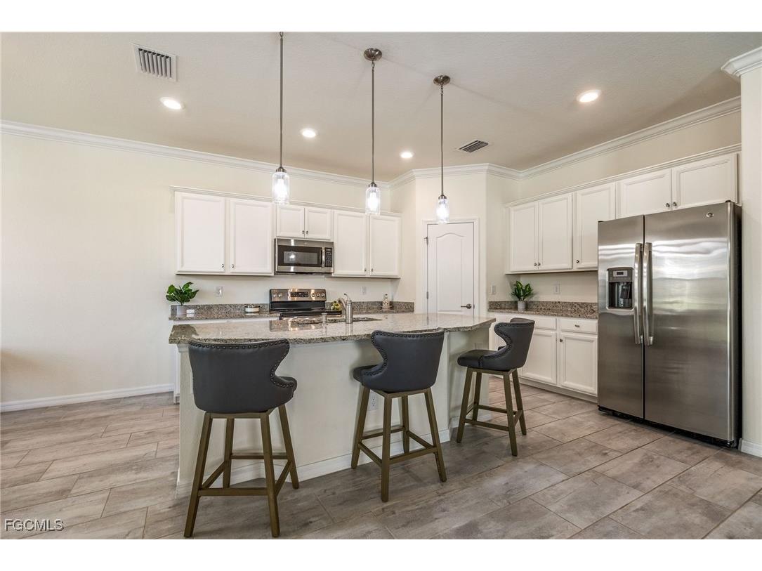 10410 Prato Drive Fort Myers FL 33913 2025024423 image11