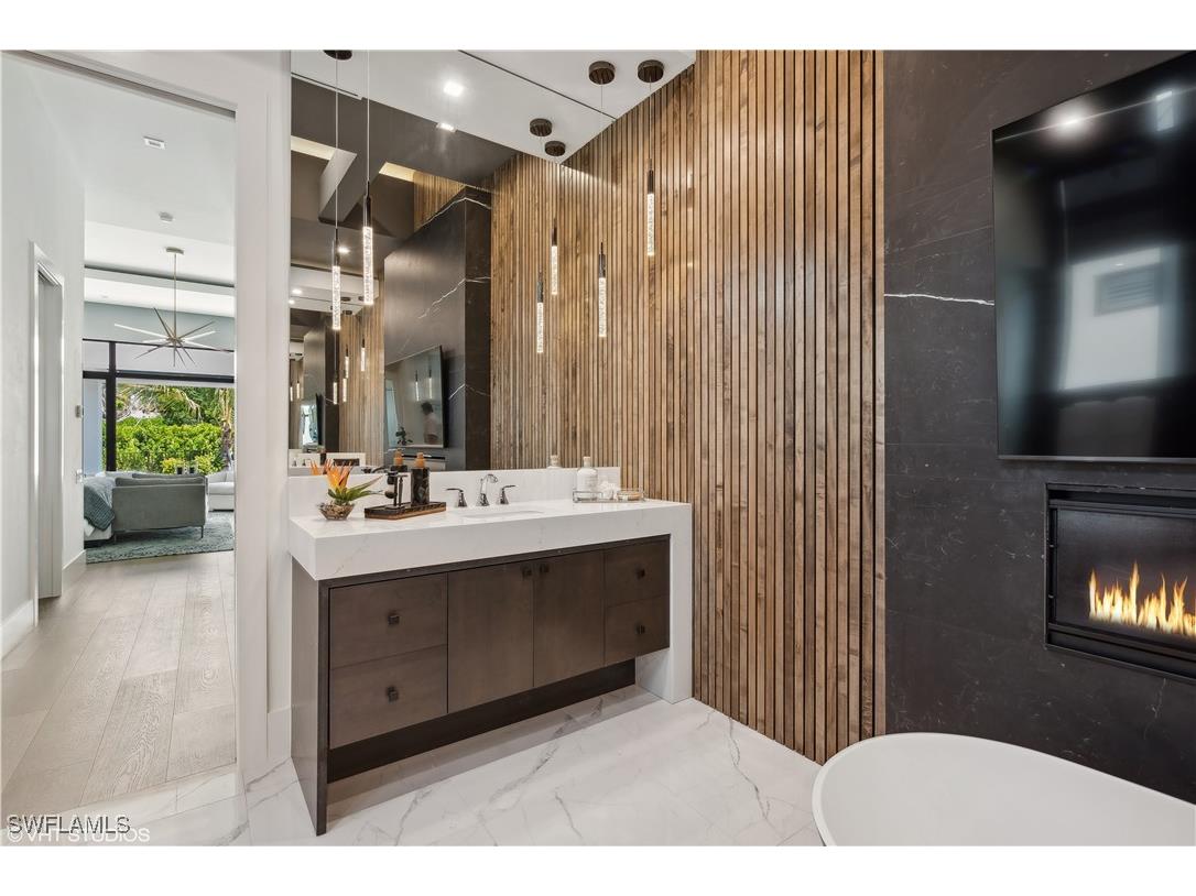 10411 Via Parma Way Miromar Lakes FL 33913 225062868 image29