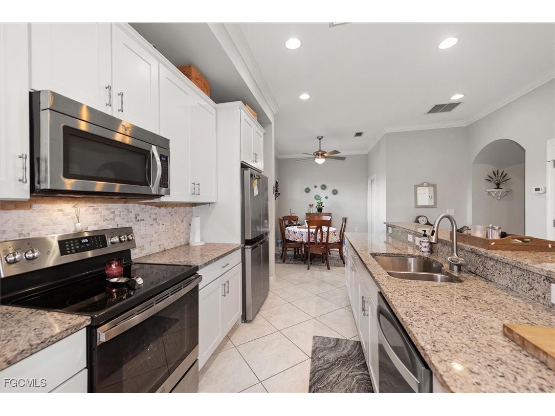 10416 Sirene Way Fort Myers FL 33913 2025004850 image7